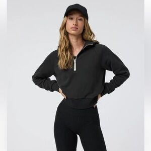 Vuori Women’s Restore Half Zip Hoodie size medium